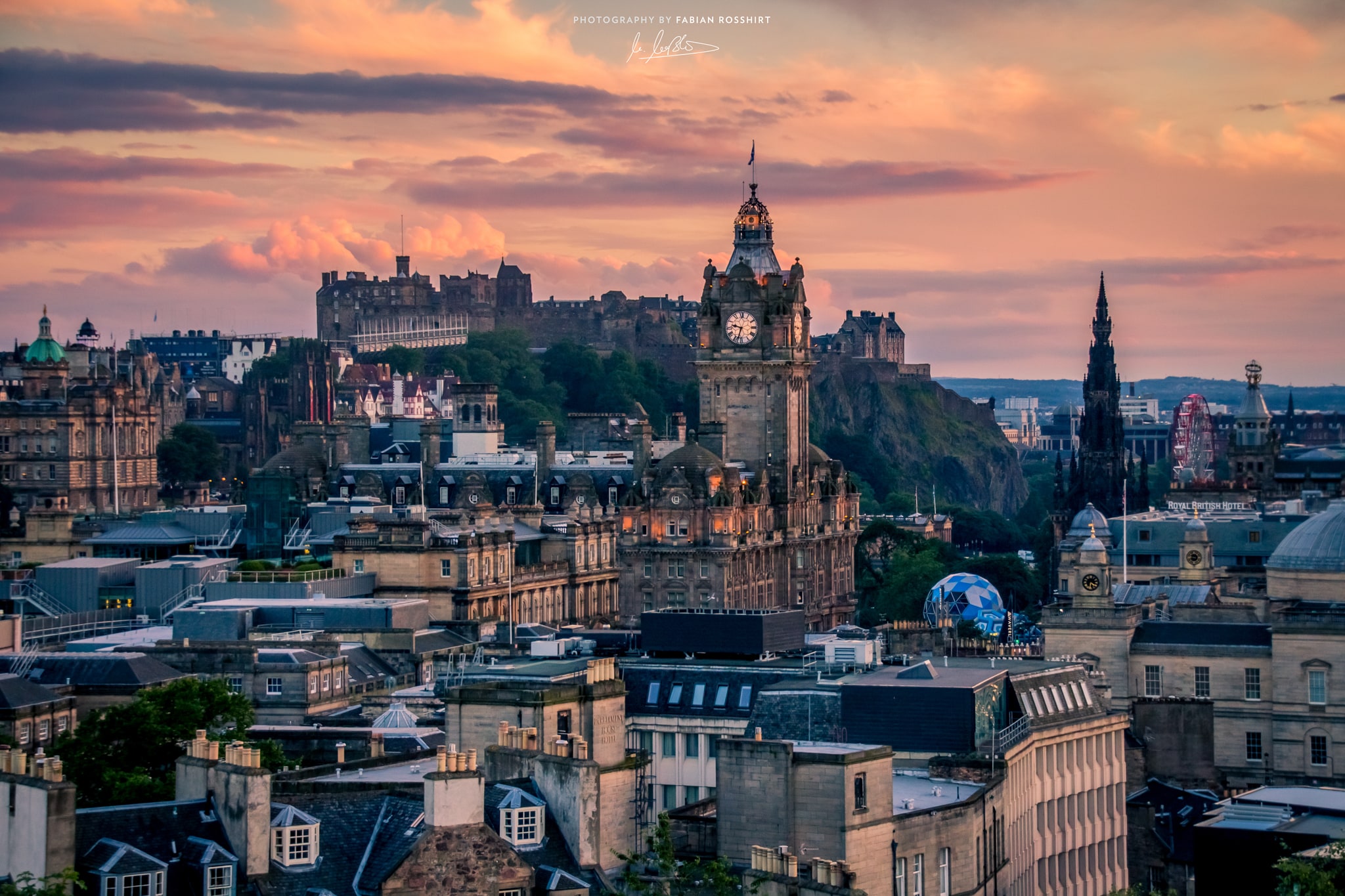 Edinburgh, Scotland, Schottland, Stadt, City, Panorama, Calton Hill, Sunset, Balmoral (Photography Wallpaper HD Wandbild Wandbilder Hintergrundbild Background)