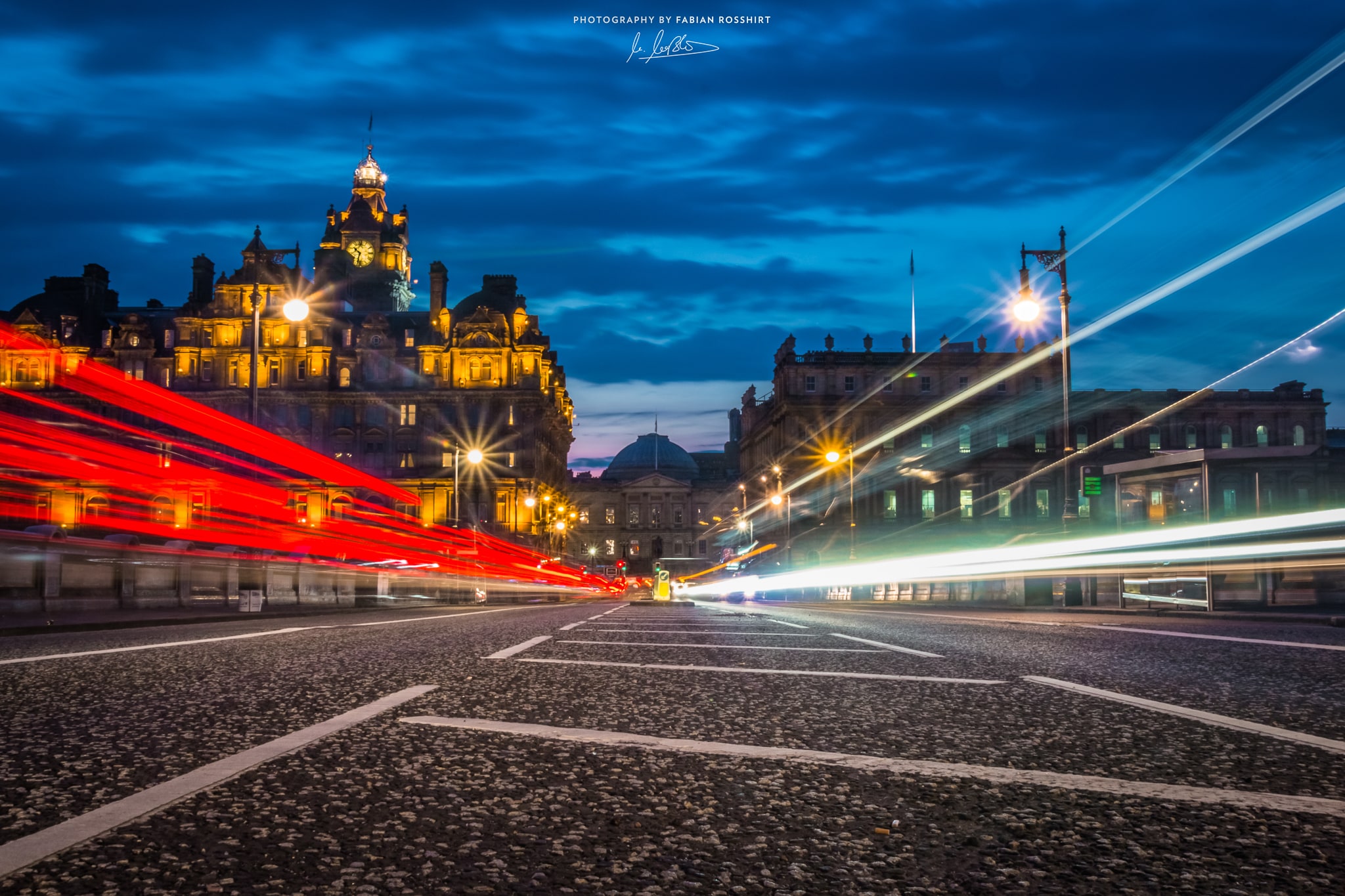 Edinburgh, Scotland, Schottland, Stadt, City, Abend, Evening, Lights, Balmoral (Photography Wallpaper HD Wandbild Wandbilder Hintergrundbild Background)