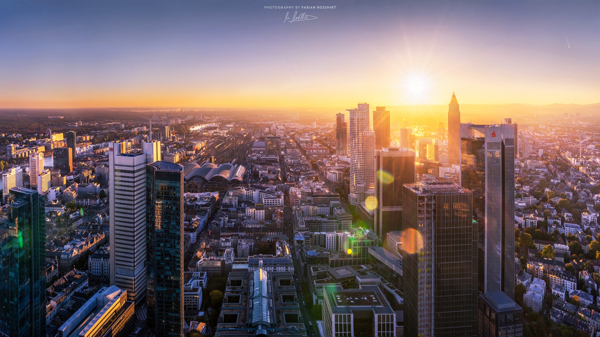 Frankfurt, Skyline, Abend, Sonnenuntergang, Sunset, Orange, Sunrays, Farben, FRANKFURT (Photography Wallpaper HD Wandbild Wandbilder Hintergrundbild Background)