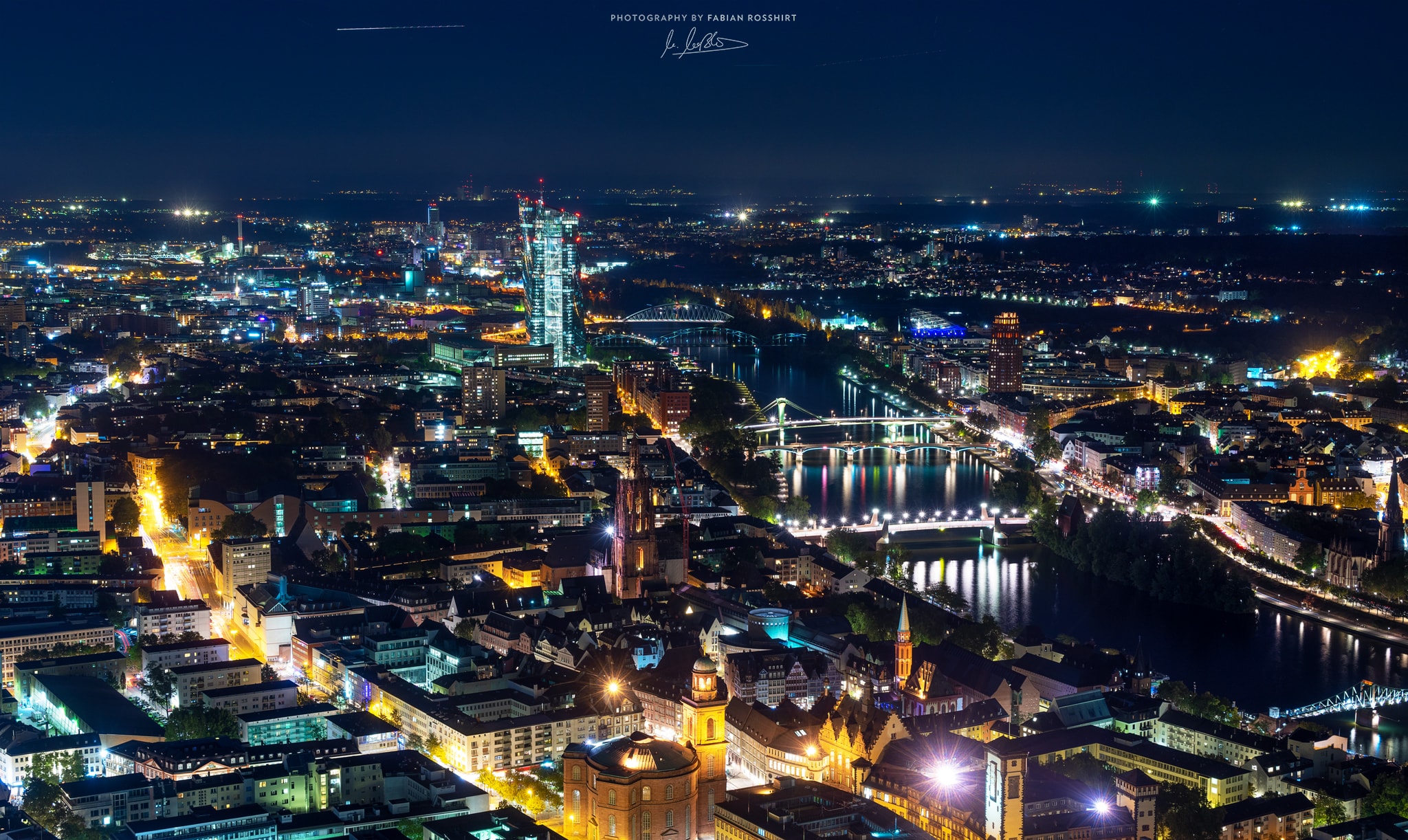 Frankfurt, Skyline, Nacht, Großstadt, Nebel, Oben, Drohne, Lichter, Lights, METROPOLIS (Photography Wallpaper HD Wandbild Wandbilder Hintergrundbild Background)